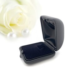 Onyx - fekete bőr eljegyzési gyűrű doboz