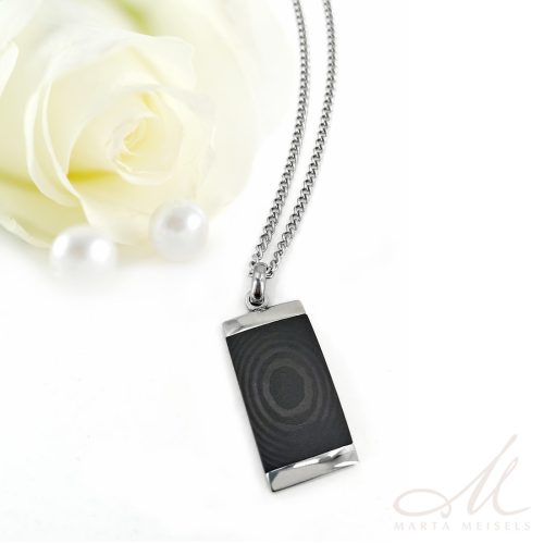 Elegáns nemesacél férfi nyaklánc fekete karbon medállal FNL-TZ-N013