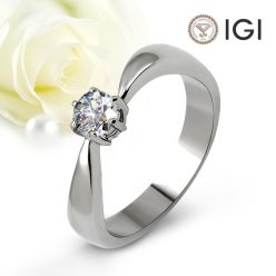 Amaris Diamond