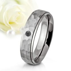   Gavin Black Diamond - kalapált felületű titán Női köves karikagyűrű RGW-OU-TI281050DB