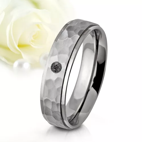 Gavin Black Diamond - kalapált felületű titán Női köves karikagyűrű RGW-OU-TI281050DB