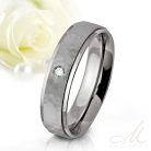 Gavin Moissanite - kalapált felületű titán Női köves karikagyűrű RGW-OU-TI281050MO