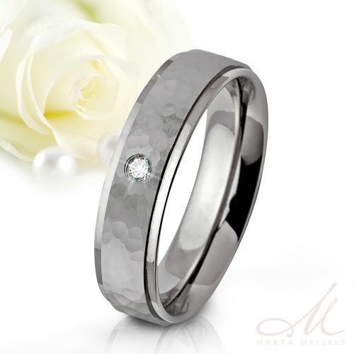 Gavin Moissanite - kalapált felületű titán Női köves karikagyűrű RGW-OU-TI281050MO