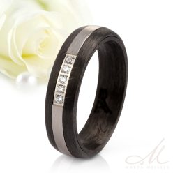  Blake Moissanite - fekete karbon-titán Női 5 köves karikagyűrű RGW-TZ-CTI135550MO