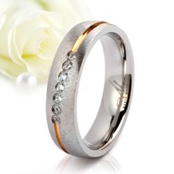   Elowen Moissanite - szálcsiszolt nemesacél Női 7 köves karikagyűrű rozé arany sávval RGW-TZ-SS172550MO