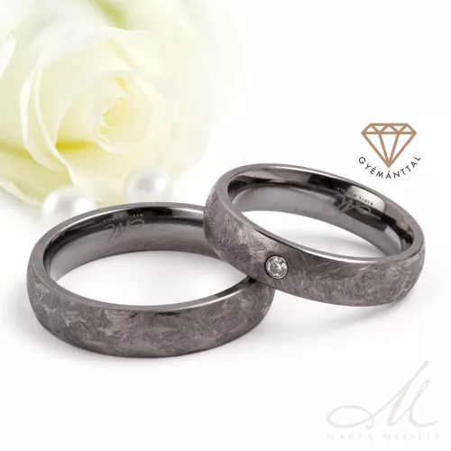 Atrian Diamond - szácsiszolt tantál karikagyűrű gyémánttal